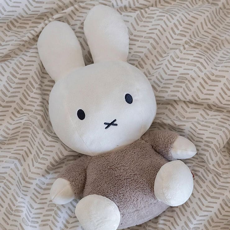 miffy cuddle with bell 35cm fluffy taupe 03